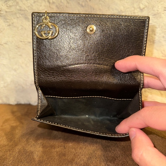 Gucci Brown Wallet with Gold Logo Charm - Picture 7 of 8